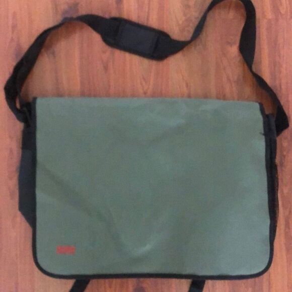 Hugo Hugo Boss Olive green messenger travel bag laptop bag computer bag - Picture 1 of 7